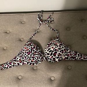 Xhilaration swim top, size large